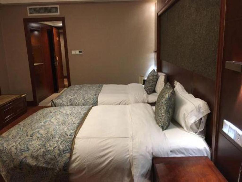 Yantai Golden Gulf Hotel Exteriör bild