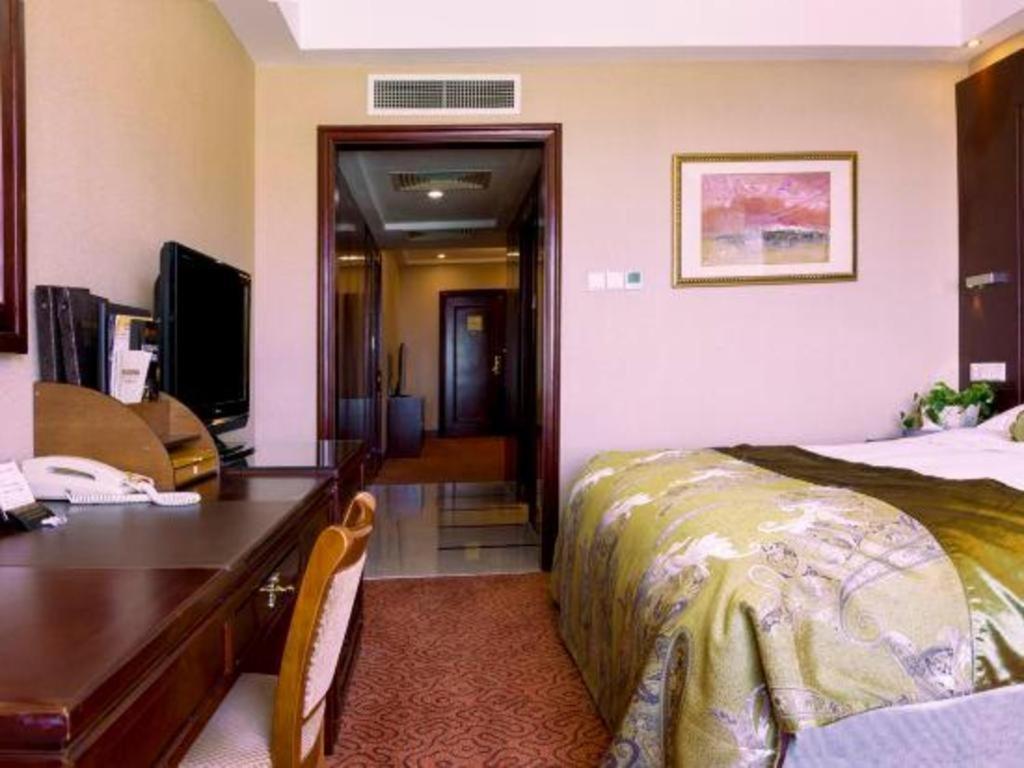 Yantai Golden Gulf Hotel Exteriör bild