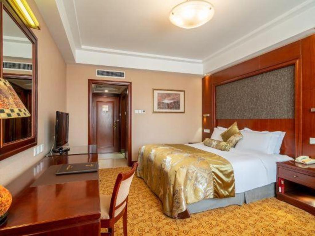 Yantai Golden Gulf Hotel Exteriör bild