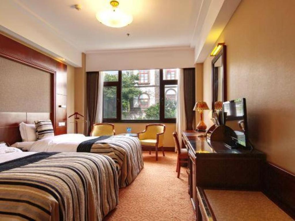 Yantai Golden Gulf Hotel Exteriör bild