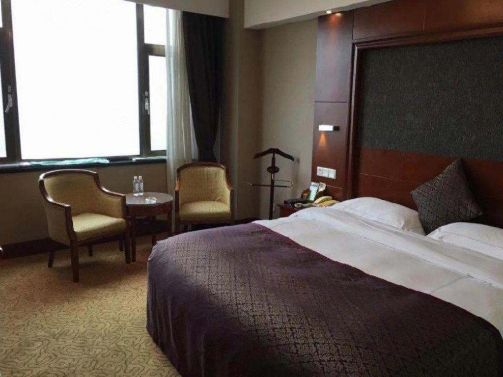 Yantai Golden Gulf Hotel Exteriör bild