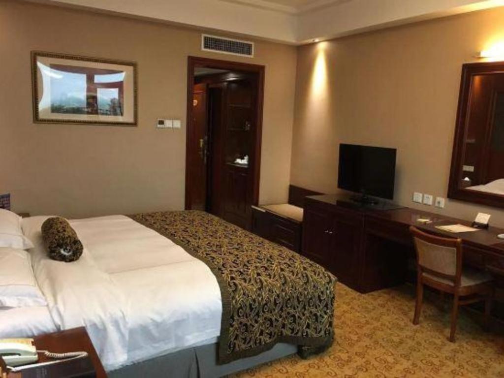 Yantai Golden Gulf Hotel Exteriör bild